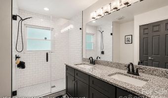 1027 Dresden Dr W, Charlotte, NC 28205