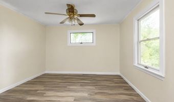 81 Union Ave, Amityville, NY 11701