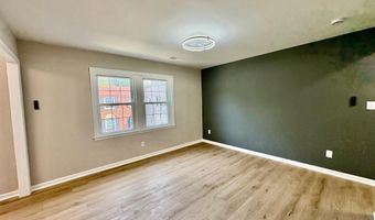 2008 38TH St SE 302, Washington, DC 20020