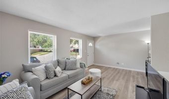 164 Burtonwood Dr, Ballwin, MO 63011