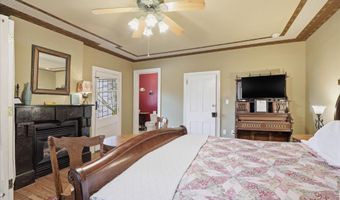 144 W MAIN St, Adamstown, PA 19501