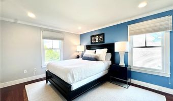 44 Tuckerman Ave, Middletown, RI 02842