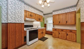 386 Division St, Amsterdam, NY 12010