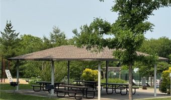4301 N 141st St, Basehor, KS 66007