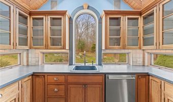 180 Ross Hill Rd, Charlestown, RI 02813