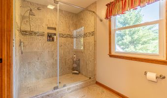 19422 Stirrup Dr, Abingdon, VA 24211