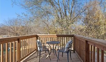 121 Silver Leaf Ln, Baldwin City, KS 66006