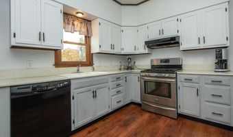 918 1st Ave, Ackley, IA 50601