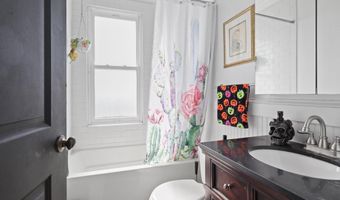 906 S WASHINGTON St 311, Alexandria, VA 22314