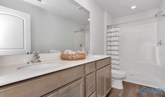 136 Ivy Park Cir, Albertville, AL 35950