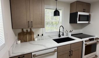 611 4th St NW, Arab, AL 35016