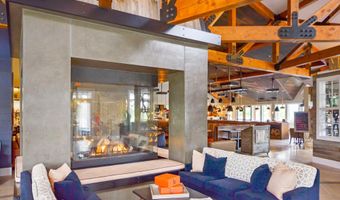 102 PHOEBE Ct, Lake Frederick, VA 22630