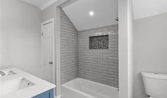34 Vermont St, Cranston, RI 02920