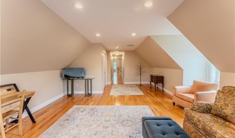 111 Middle St, North Kingstown, RI 02852
