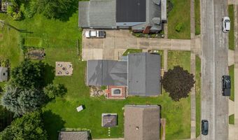 958 Cornell Dr, Alliance, OH 44601