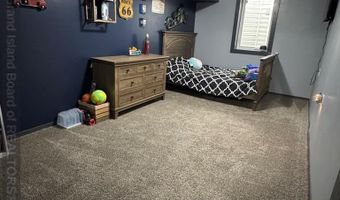 807 6th St, Aurora, NE 68818