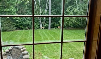 43 Darling Parke Dr, Bangor, ME 04401