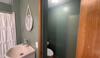 503 S Clinton St, Albia, IA 52531