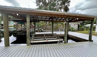 55744 HOLIDAY Cir, Astor, FL 32102