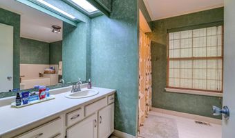 201 Creek Ct, Absecon, NJ 08201