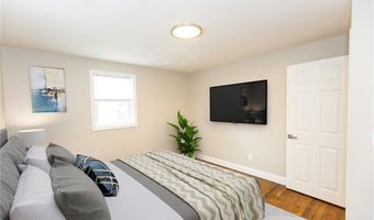 2 Holmes Rd, Coventry, RI 02816