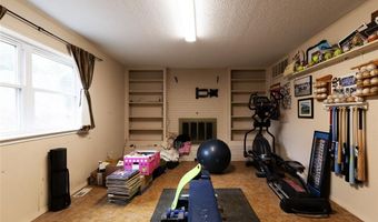 2804 N McMillan Ave, Bethany, OK 73008