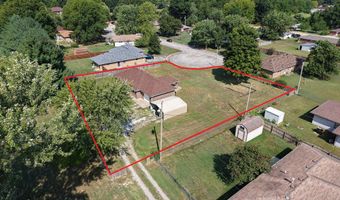 1004 Baretta Ct, Aurora, MO 65605