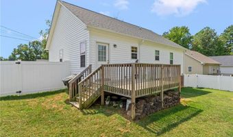 724 Sherwood Rd, Asheboro, NC 27205