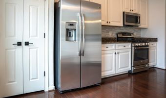 42243 CANARY GRASS Sq, Aldie, VA 20105