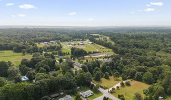28 Gunnar Dr, Brooklyn, CT 06234