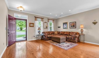 5 Minot Light Ct, Barnegat, NJ 08005