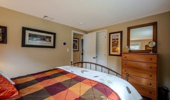 13 Lantern Ln, Billerica, MA 01821