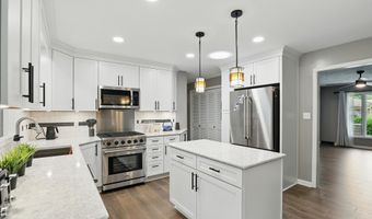 8635 Bishops Ln, Indianapolis, IN 46217
