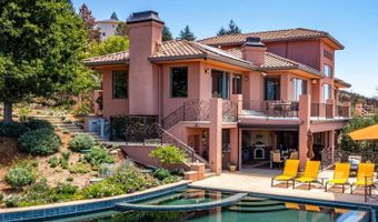 1340 Crestmont Dr, Angwin, CA 94508