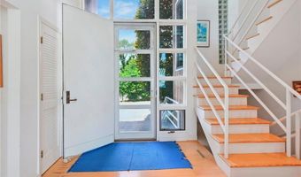 275 Boston Neck Rd, Narragansett, RI 02882