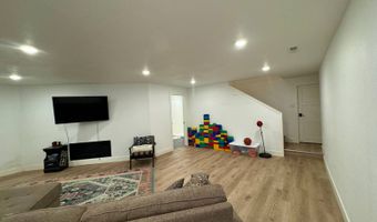 1008 S 10th Ave, Britton, SD 57430