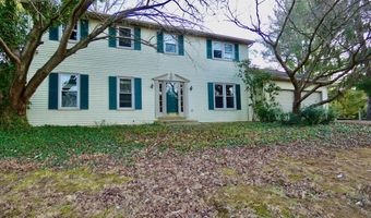 8 COLONIAL Ct, Hockessin, DE 19707