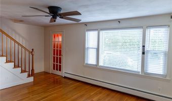 9 Cannon St, Cranston, RI 02920