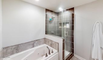 136 Westlake Dr, Brandon, MS 39047