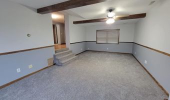 615 N 3rd St, Aberdeen, SD 57401