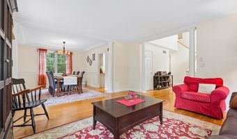 136 Davis Rd, Acton, MA 01720