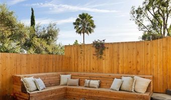 3926 Sunset Dr, Los Angeles, CA 90027