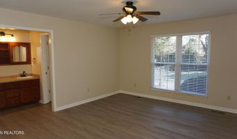 867 Westgate Dr, Alcoa, TN 37701