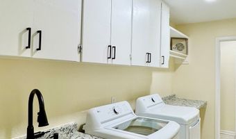 810 NE Ave F, Andrews, TX 79714