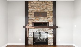 2107 NE 17th St, Ankeny, IA 50021