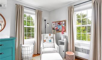 25 Marshall Way, East Providence, RI 02916