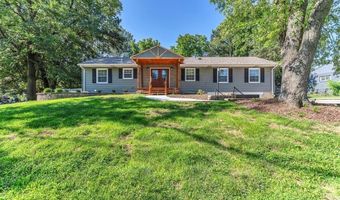 216 Hillsdale Dr, Ballwin, MO 63011