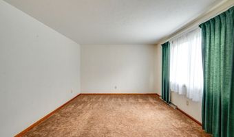 12222 Cenfield St NE, Alliance, OH 44601