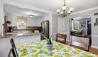 6329 Darlow Dr, Affton, MO 63123