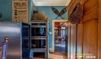 3080 3064 North Fork Hwy, Cody, WY 82414
